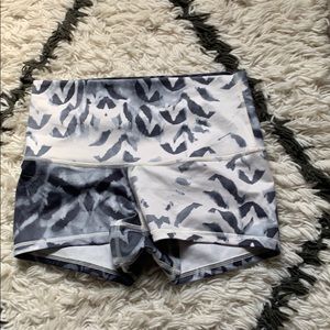 Lululemon boogie shorts